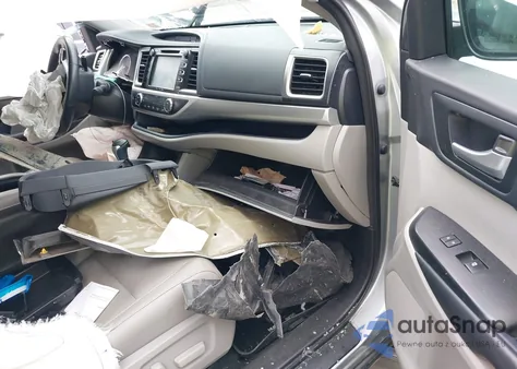 2018 Toyota Highlander Xle из США, поврежденный, VIN 5TDJZRFH0JS529197